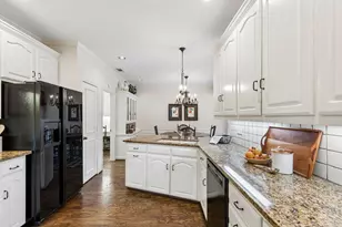 16843 Village Ln, Dallas, TX 75248 - Photo 12