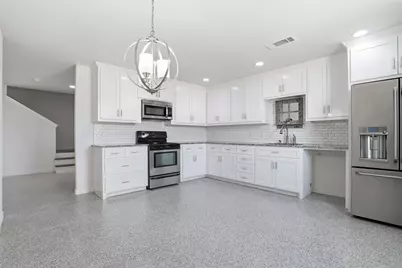 103 W Cleburne- Shop, Crowley, TX 76104 - Photo 4