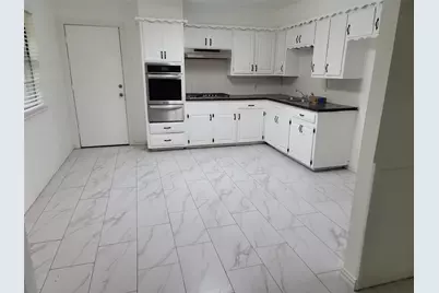 4429 Berke Road, Fort Worth, TX 76115 - Photo 2