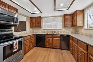 3136 Pin Oak Ct, Farmers Branch, TX 75234 - Photo 10