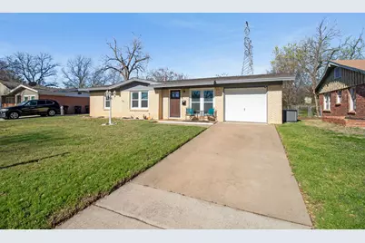 1616 Grantland Circle, Fort Worth, TX 76112 - Photo 2