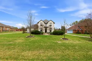 906 Valley View Ave, Red Oak, TX 75154 - Photo 1