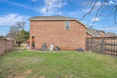 2400 Peach Blossom Court, Bedford, TX 76021 - Photo 32
