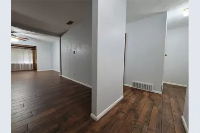 738 Hawthorne Lane, Grand Prairie, TX 75052 - Photo 4