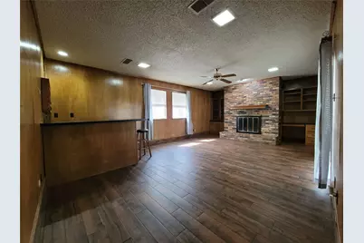 738 Hawthorne Lane, Grand Prairie, TX 75052 - Photo 18