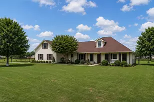 108 High Meadows Ct, Decatur, TX 76234 - Photo 2