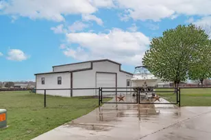 108 High Meadows Ct, Decatur, TX 76234 - Photo 2
