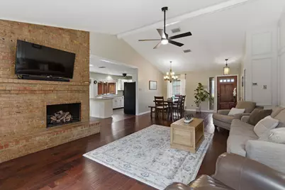 1936 Oakbluff Drive, Carrollton, TX 75007 - Photo 12