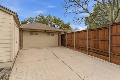 1936 Oakbluff Drive, Carrollton, TX 75007 - Photo 36