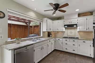 1936 Oakbluff Drive, Carrollton, TX 75007 - Photo 18