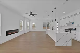 302 E 7th St, Dallas, TX 75203 - Photo 12