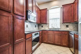 1940 Loma Linda Dr, Irving, TX 75063 - Photo 4