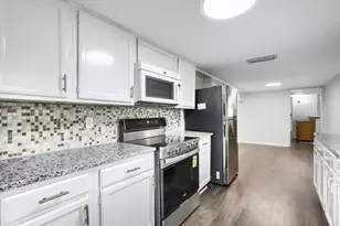 11026 McCree Rd, Dallas, TX 75238 - Photo 12