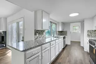 11026 McCree Rd, Dallas, TX 75238 - Photo 10