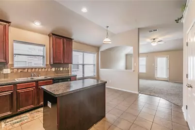 936 Furlong Drive, Grand Prairie, TX 75051 - Photo 10