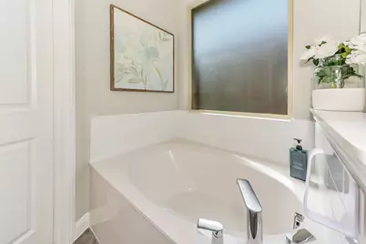232 Drumcliffe Drive, Fort Worth, TX 76052 - Photo 16