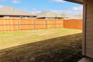 925 Rutherford Dr, Crowley, TX 76036 - Photo 16