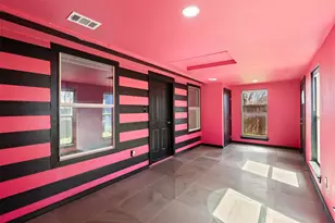 625 N Delaware St, Irving, TX 75061 - Photo 22