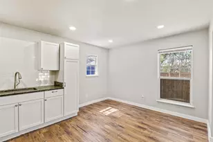 625 N Delaware St, Irving, TX 75061 - Photo 12