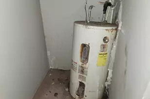 7662 NW County Rd 1300, Barry, TX 75102 - Photo 22