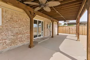 9898 Vail Eton Dr, Pilot Point, TX 76258 - Photo 22