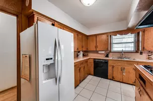 821 N Hampton Rd, Dallas, TX 75208 - Photo 6