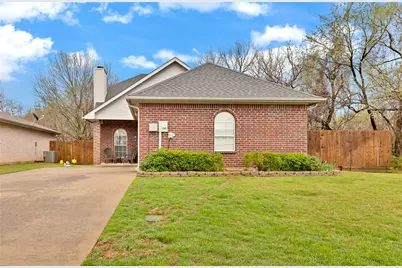 1944 Hobart Lane, Lewisville, TX 75067 - Photo 2