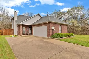 1944 Hobart Ln, Lewisville, TX 75067 - Photo 1