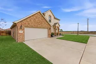 649 Xavier Ct, Waxahachie, TX 75165 - Photo 4