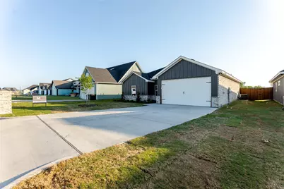 9213 Parkview Circle, Tolar, TX 76476 - Photo 2