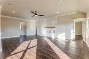 9213 Parkview Cir, Tolar, TX 76476 - Photo 8