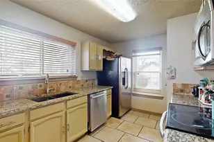 2404 Forestmeadow Dr, Lewisville, TX 75067 - Photo 6