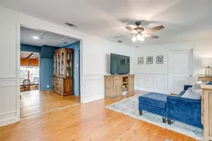 3705 Collinwood Ave, Fort Worth, TX 76107 - Photo 4