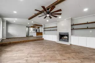 2954 Candlewick Ln, Farmers Branch, TX 75234 - Photo 4