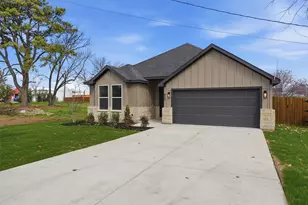 407 E Boyd Ave, Boyd, TX 76023 - Photo 2