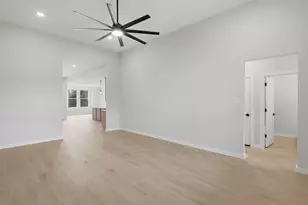 407 E Boyd Ave, Boyd, TX 76023 - Photo 4