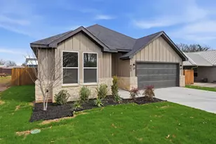 407 E Boyd Ave, Boyd, TX 76023 - Photo 1