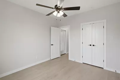 407 E Boyd Avenue, Boyd, TX 76023 - Photo 14