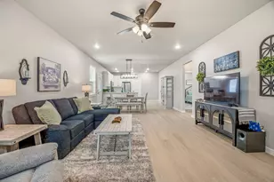 3829 Lands End Ct, Granbury, TX 76048 - Photo 4