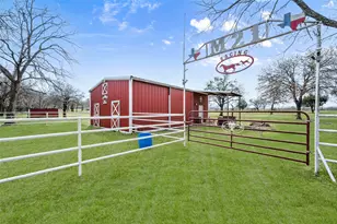 6501 Gehrig Cir, Burleson, TX 76028 - Photo 2