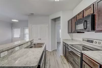 1600 Oriole Drive, Ennis, TX 75119 - Photo 4