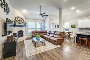 7805 Fossil Crk Trl, McKinney, TX 75071 - Photo 8