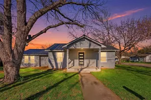 502 Madison St, Cleburne, TX 76033 - Photo 1