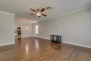 10205 Newcombe Dr, Dallas, TX 75228 - Photo 4