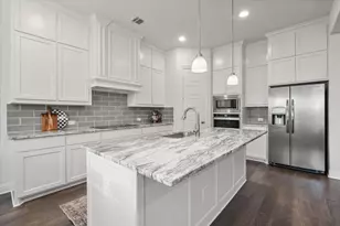 4226 Bel Air Dr, Midlothian, TX 76065 - Photo 2