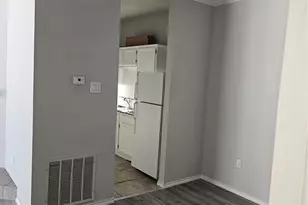 9600 Royal Ln, Dallas, TX 75243 - Photo 6