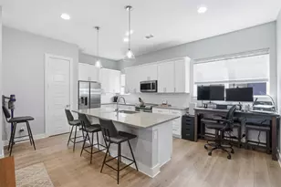 2804 Addison Park Ln, Fort Worth, TX 76110 - Photo 16