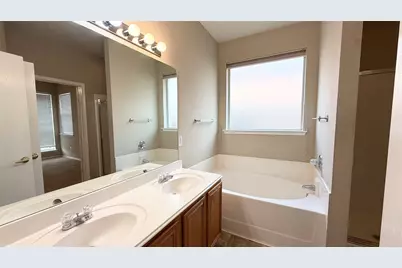 9904 Blue Bell Drive, Fort Worth, TX 76108 - Photo 6