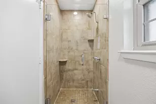 904 Bert Dr, Arlington, TX 76012 - Photo 22