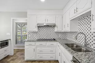 904 Bert Dr, Arlington, TX 76012 - Photo 10